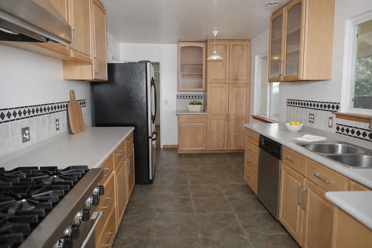 97 Belleau Ave photo 3