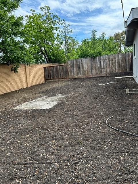 1011 Alberni St photo 4