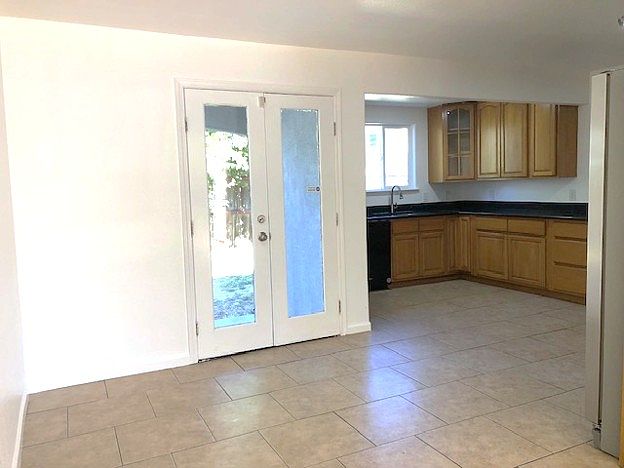 2204 Menalto Ave photo 5