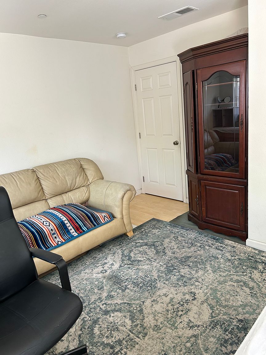 32 Buchanan Ct photo 4