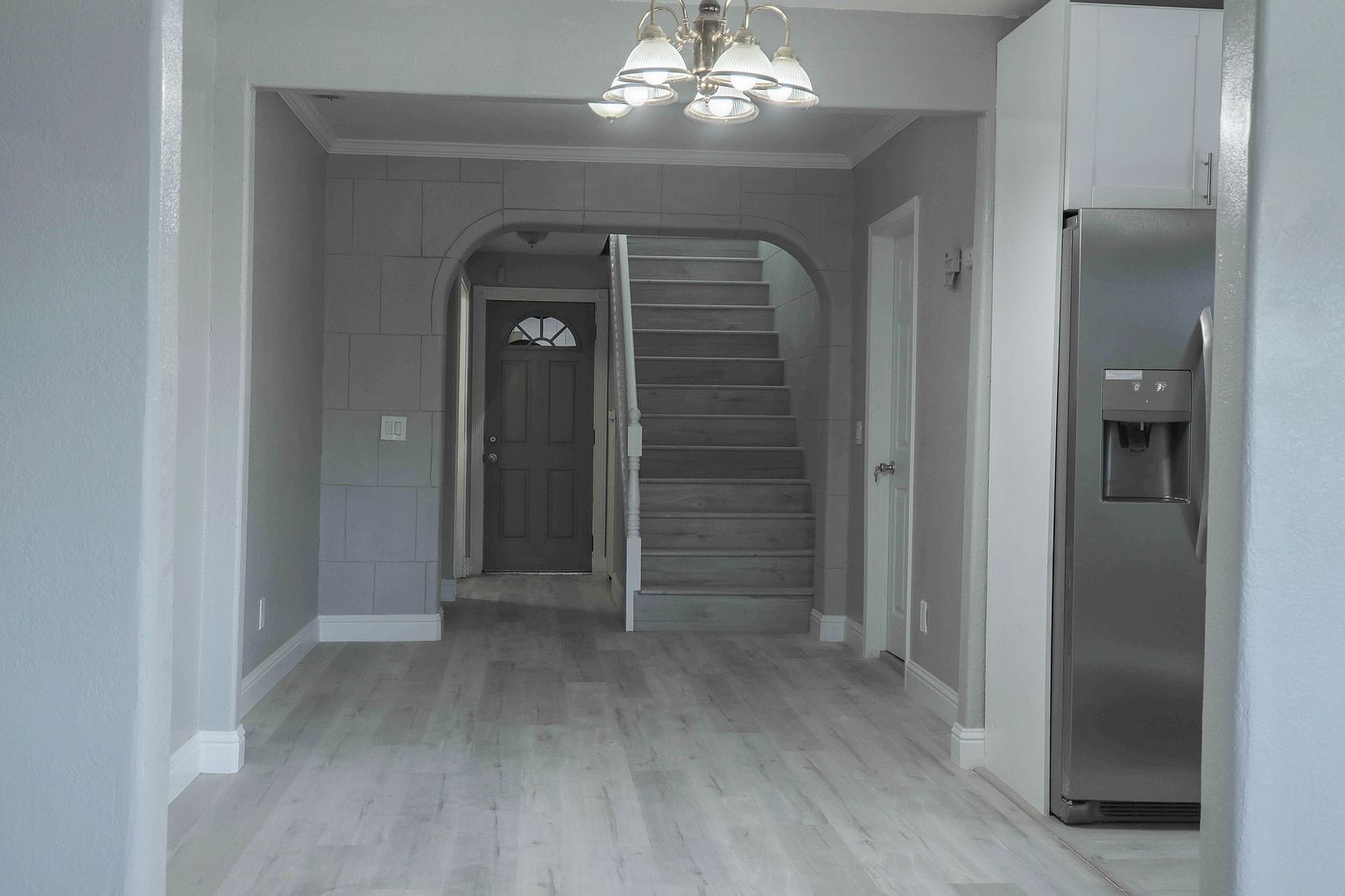 2202 Capitol Ave photo 3