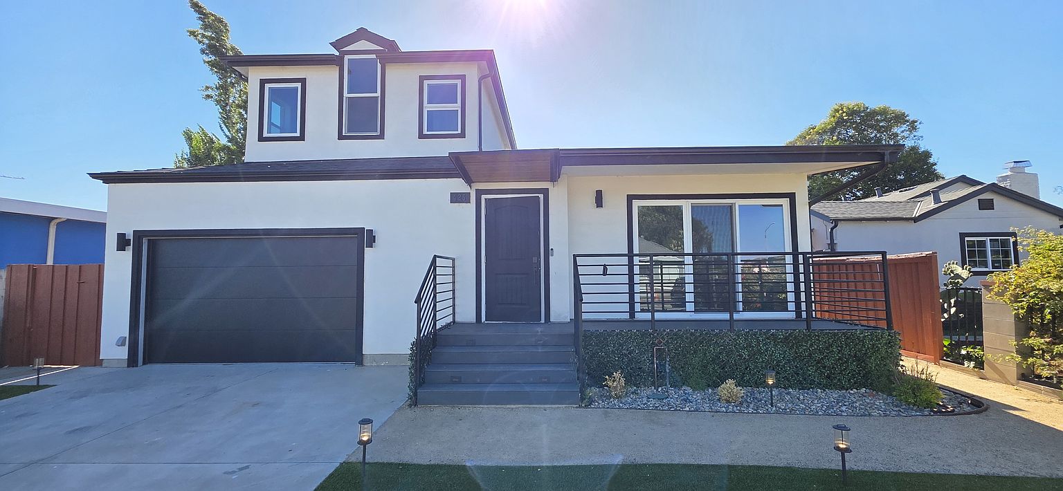 425 Daisy Ln photo 3