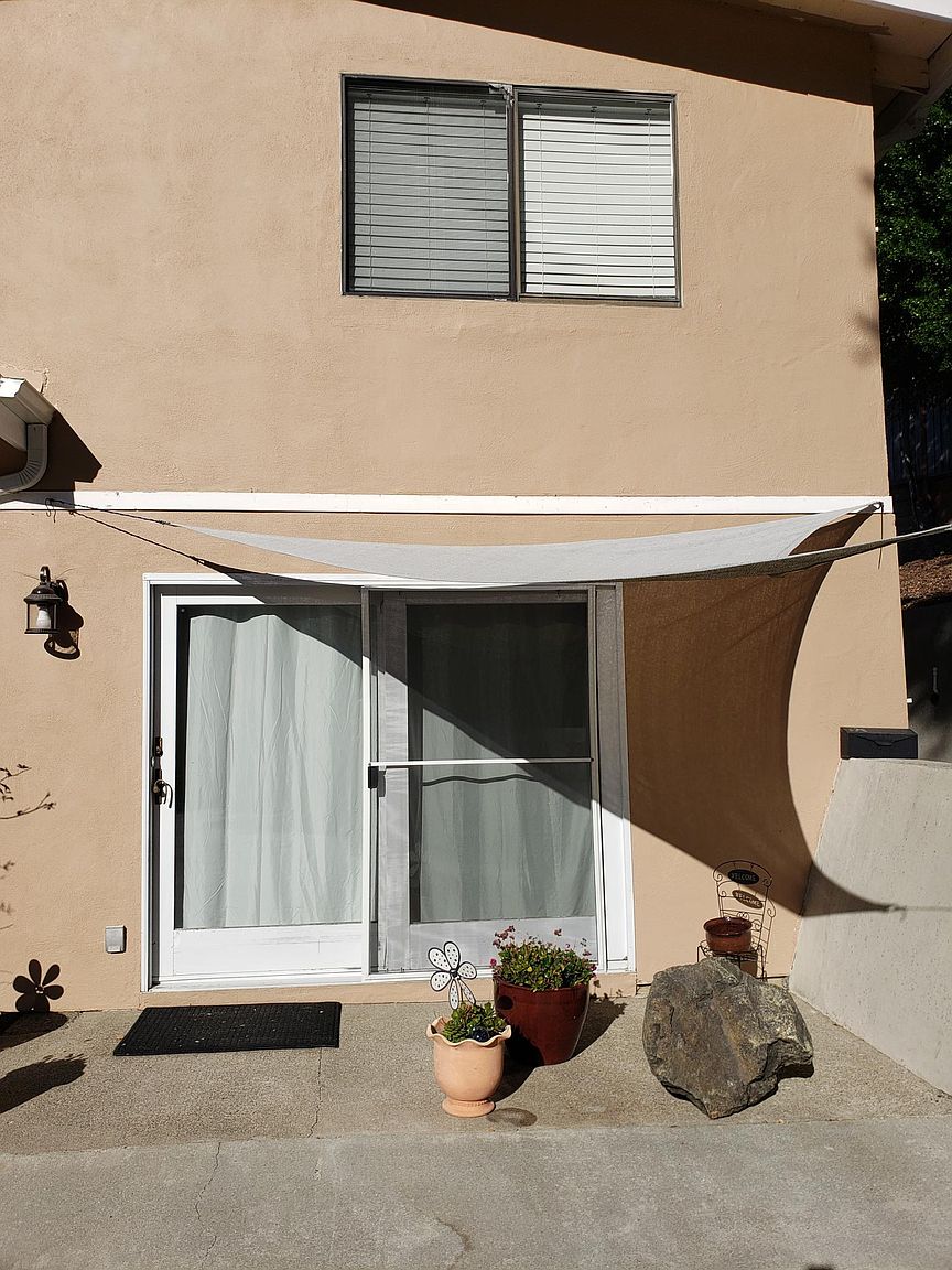 550 Hillcrest Way photo 3