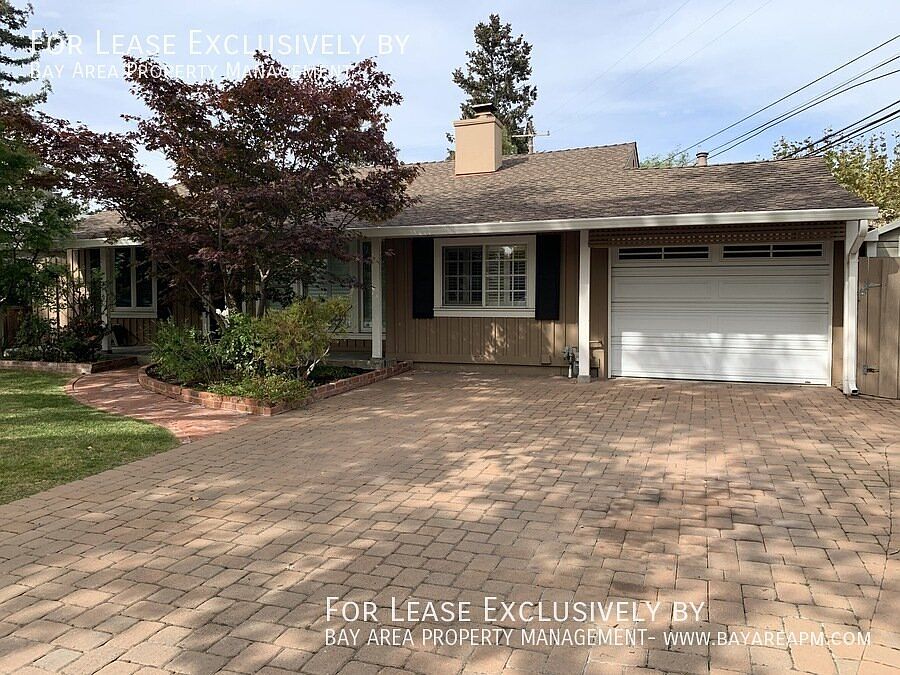 3BR/3BA Single Family House on Hampton Avenue · Redwood City