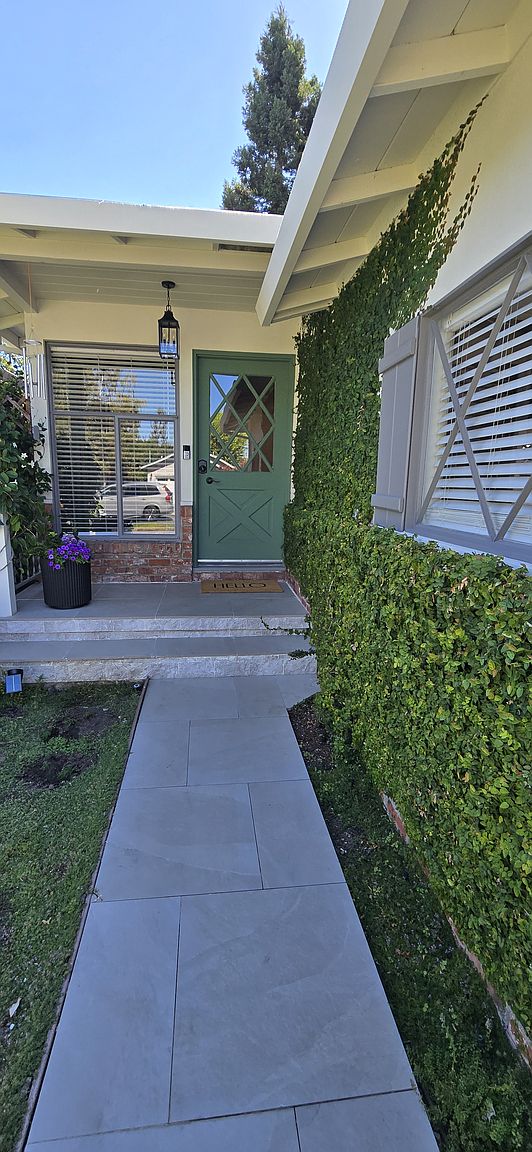 304 San Carlos Ave photo 5