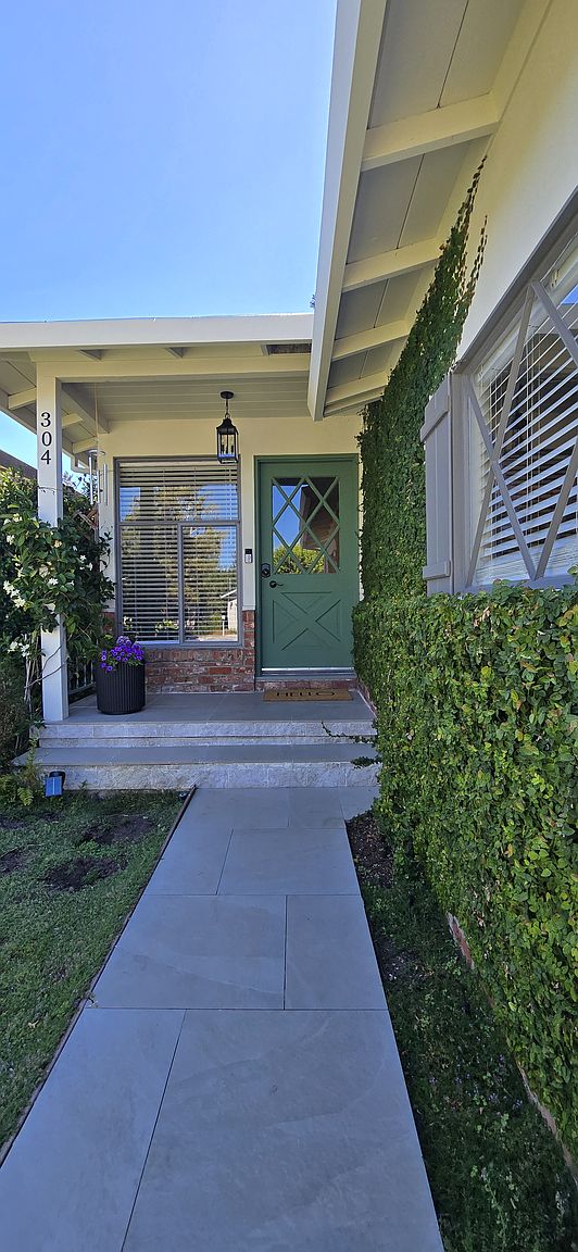 304 San Carlos Ave photo 2