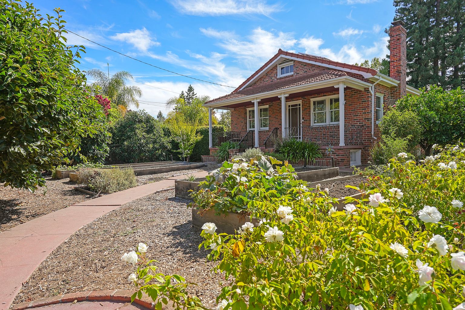 1115 Santa Cruz Ave photo 5