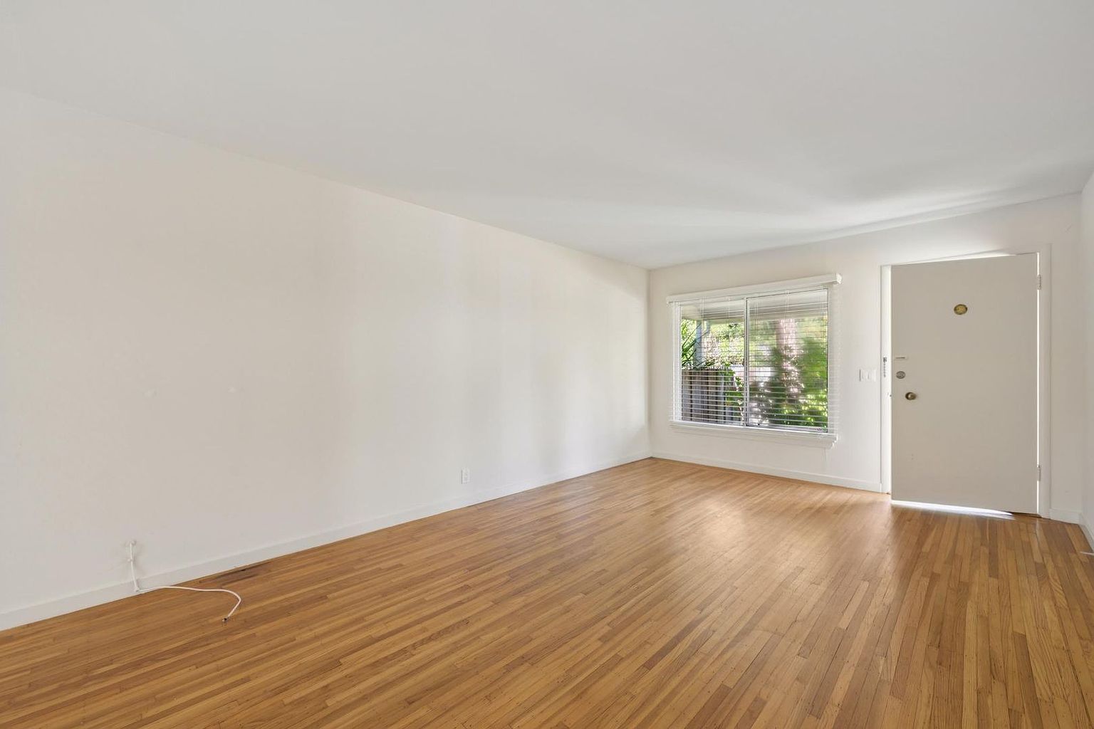 1030 Florence Ln photo 5