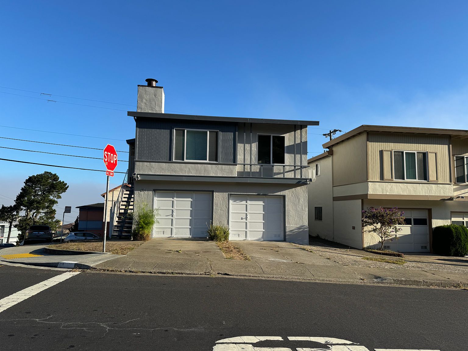 460 Southhill Blvd photo 2