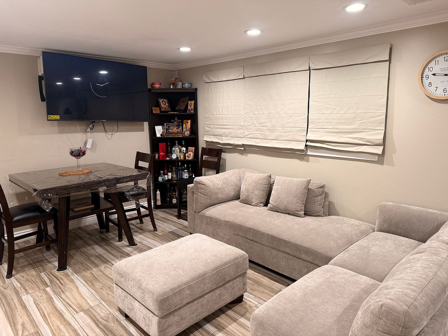 148 Plymouth Cir photo 3