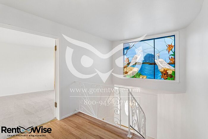 1032 Egret St photo 5
