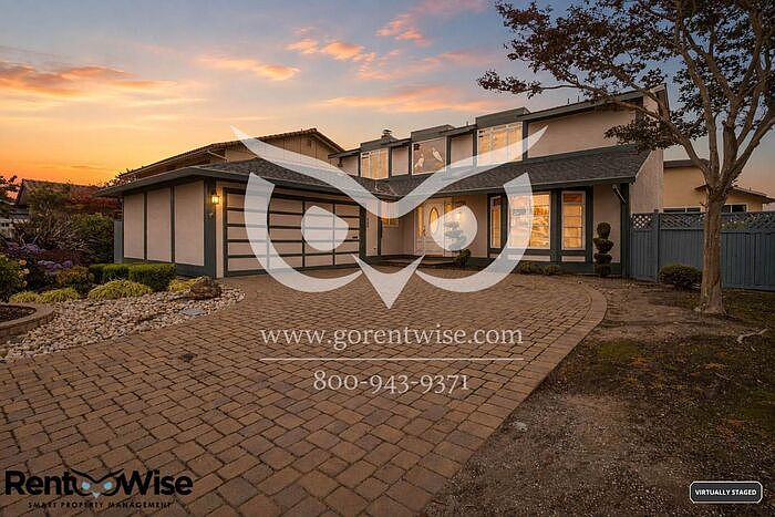 1032 Egret St photo 2