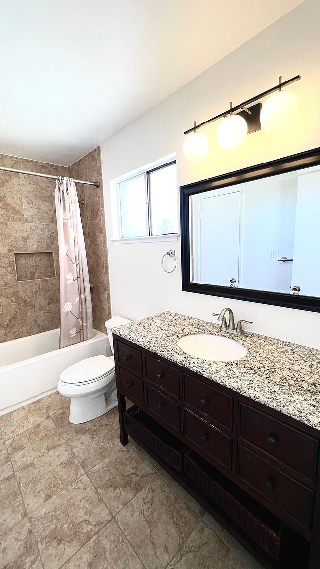 2BR/2BA Apartment on Rigel Ln · San Mateo photo 5