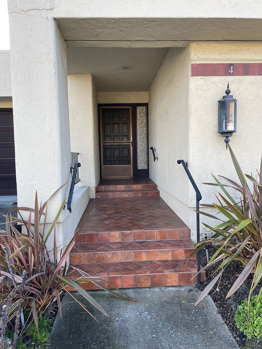4 Lido Cir photo 2