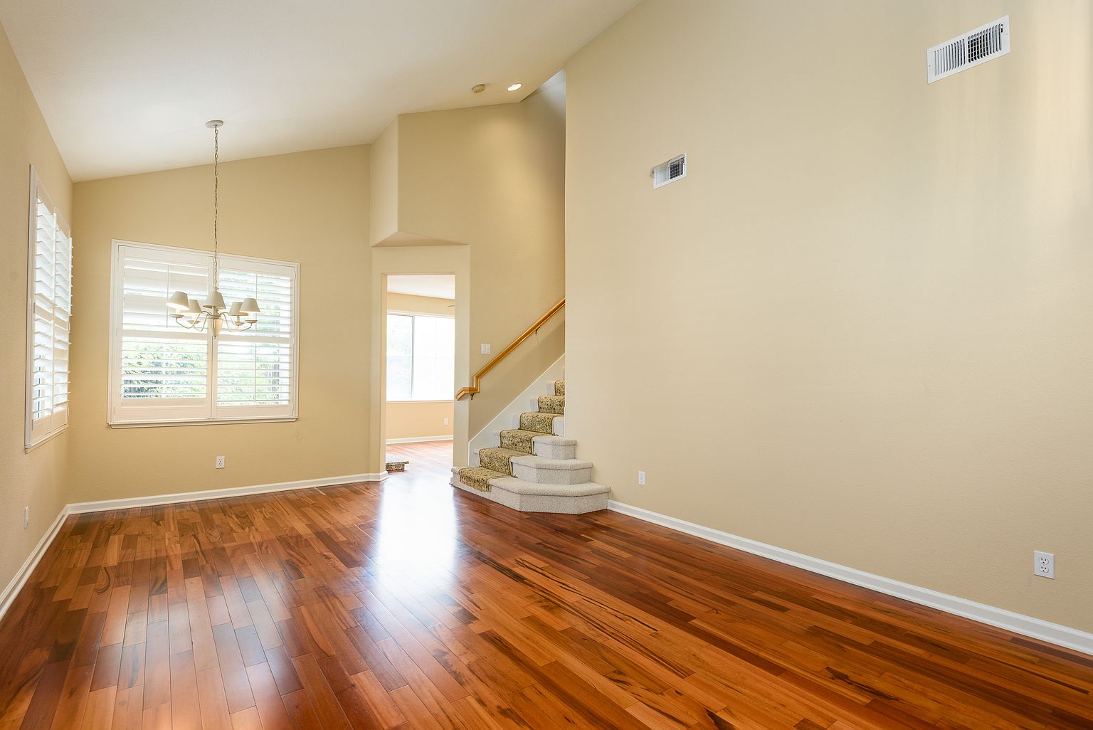 500 Seastorm Dr photo 4