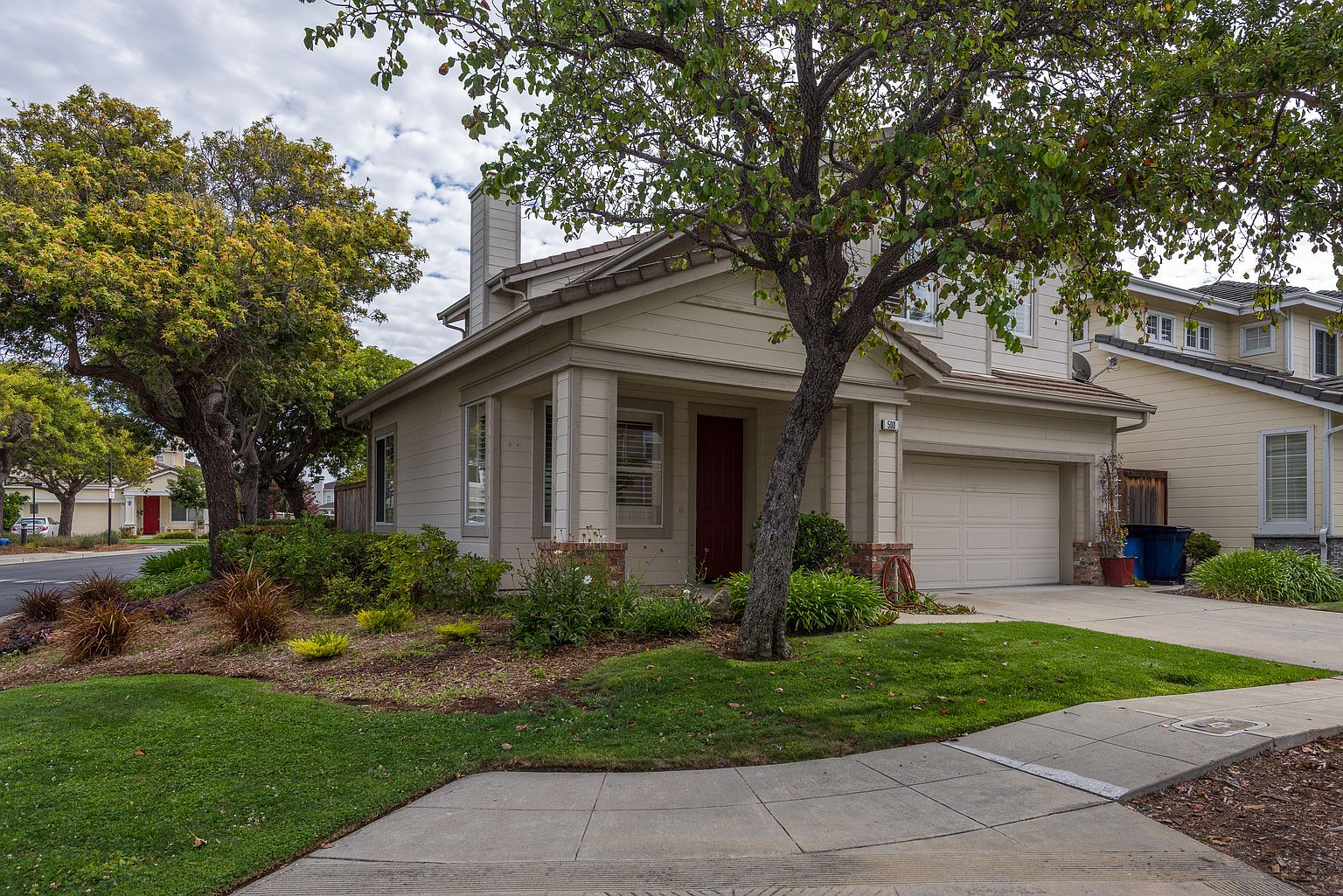 500 Seastorm Dr photo 2