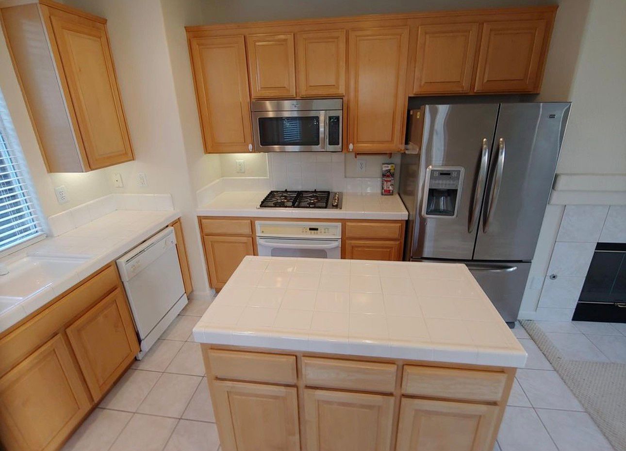 3031 Whisperwave Cir photo 4