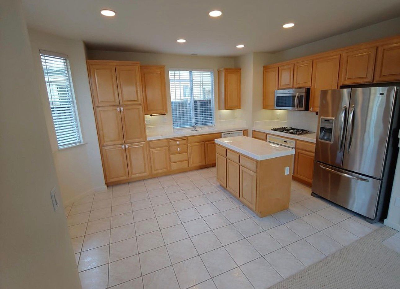 3031 Whisperwave Cir photo 3