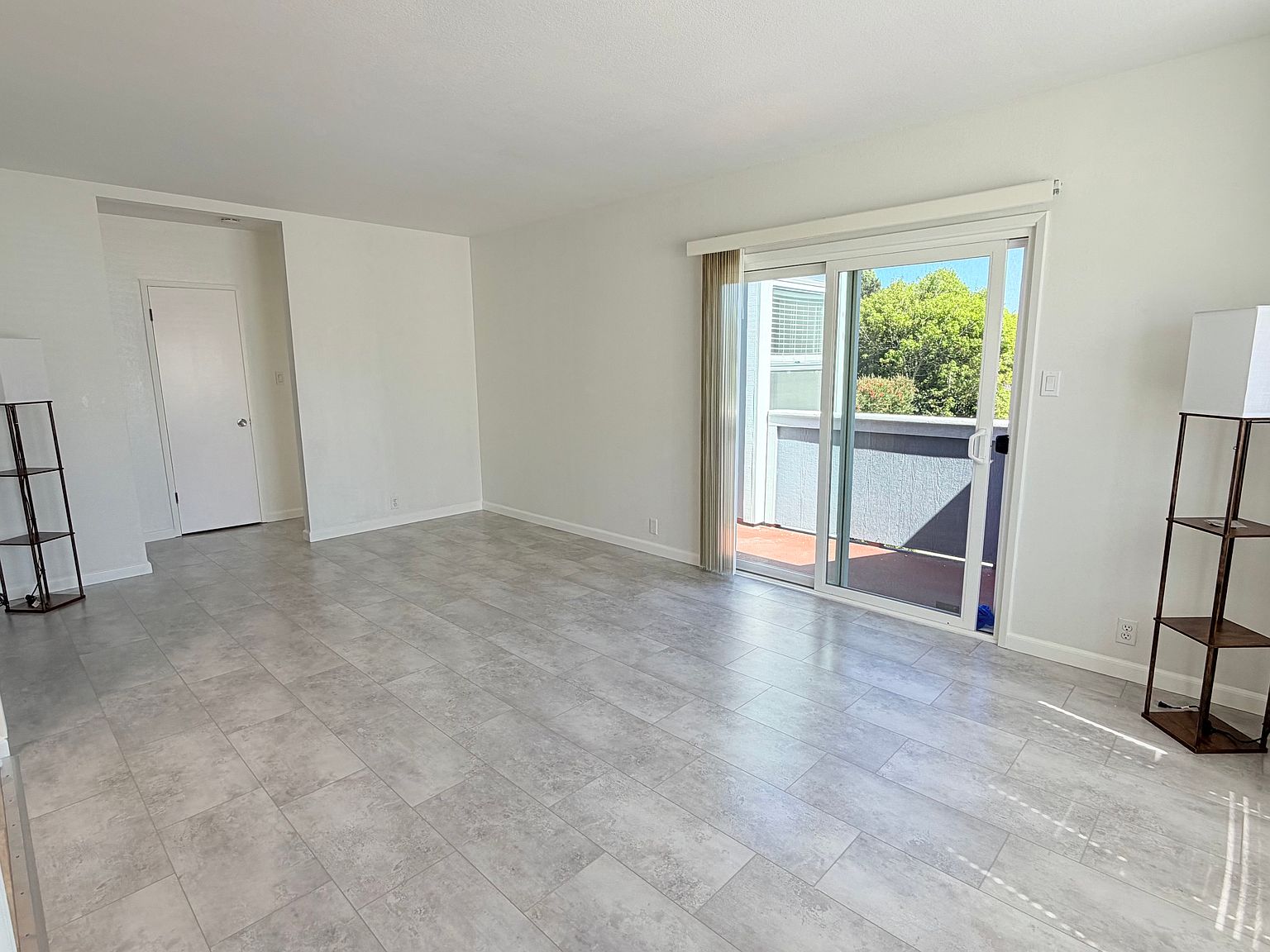 Condos on Mission Rd · South San Francisco photo 3