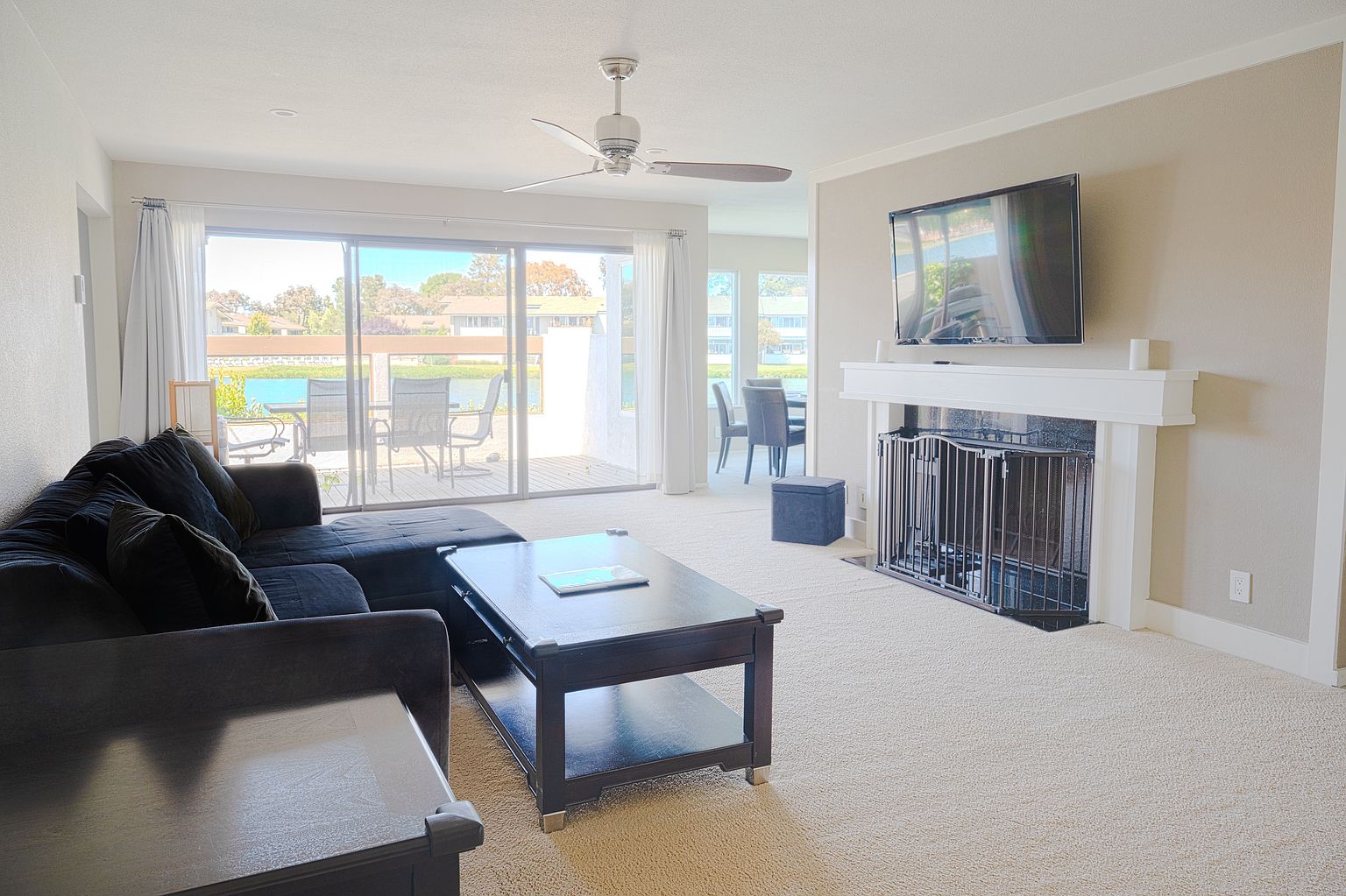 1035 Lido Ln photo 3
