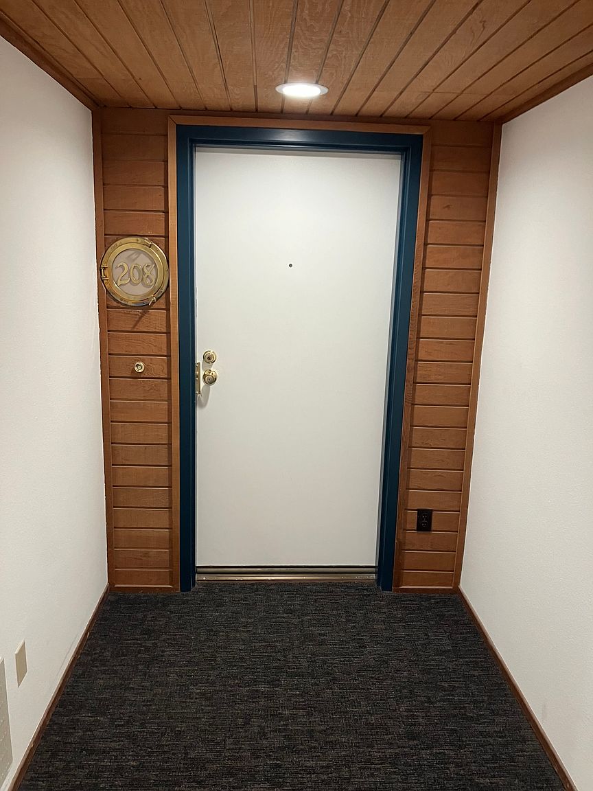 1BR/1BA Condo on Sea Spray Ln · San Mateo photo 5