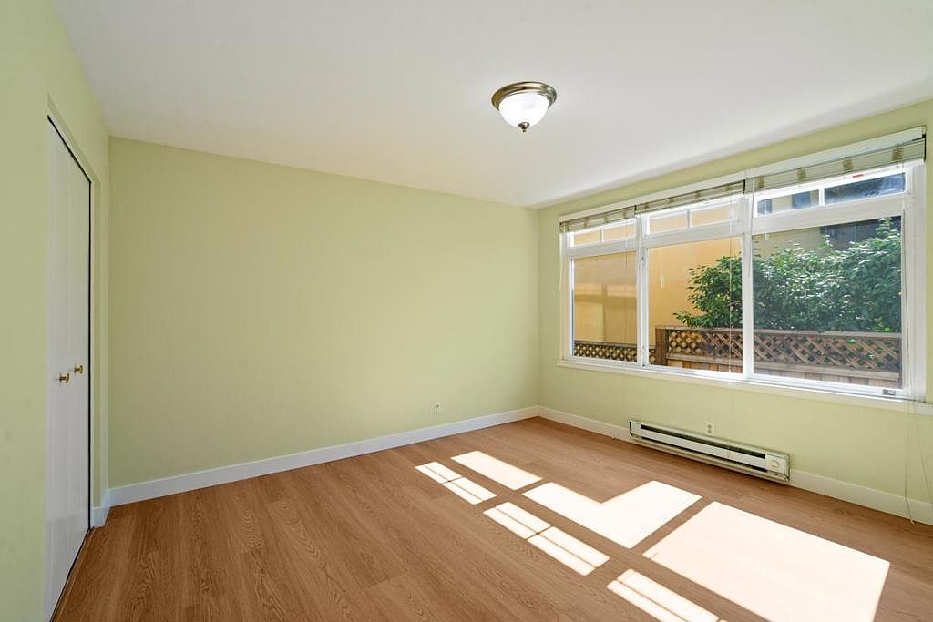 222 Laurel St 105 photo 5