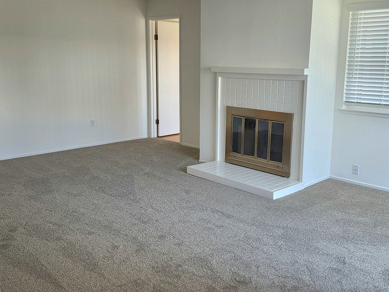 58 Eddystone Ct photo 4