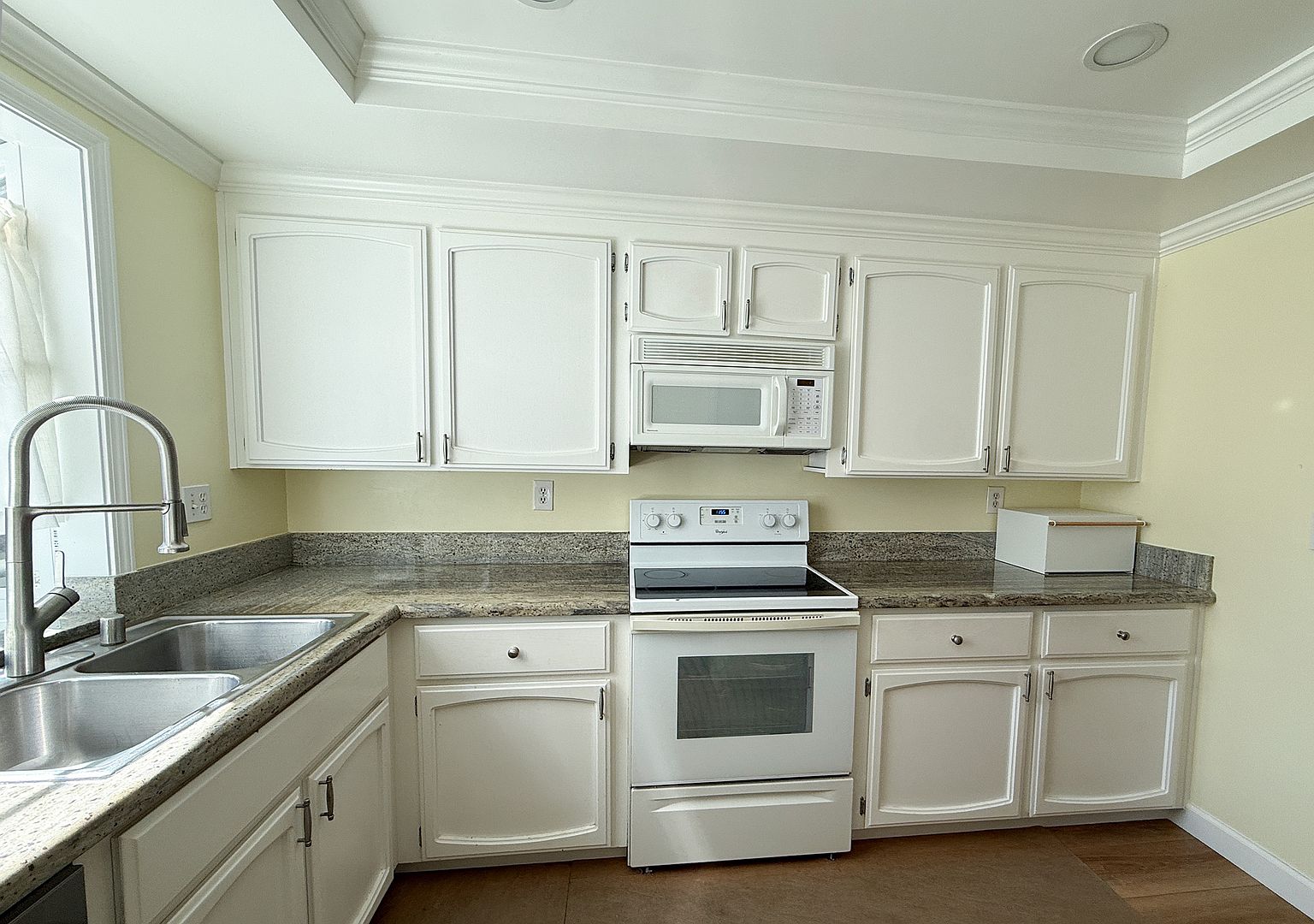 1160 Pine St photo 5