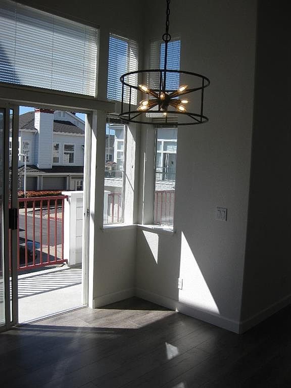1BR/2BA Single Family House on Shoal Cir · Redwood City photo 5