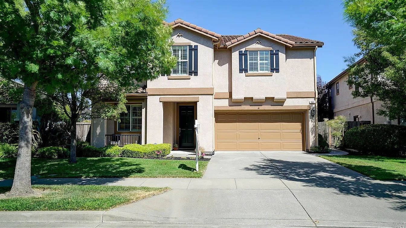 522 Woodlake Dr photo 2