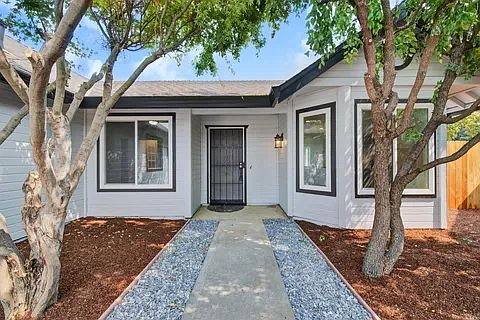 332 Serrano Ct photo 2