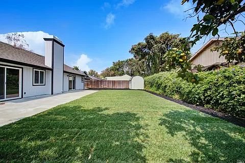332 Serrano Ct photo 5