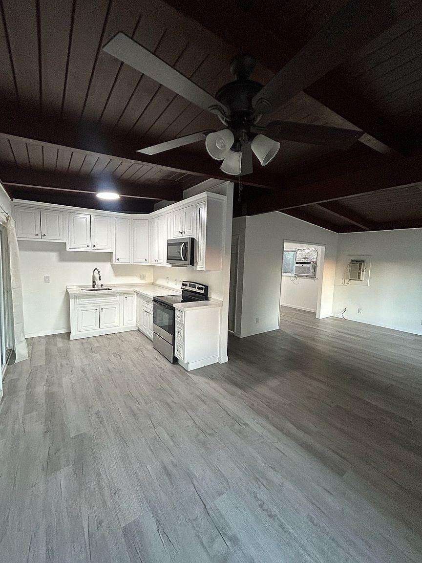1412 Harrison St photo 3