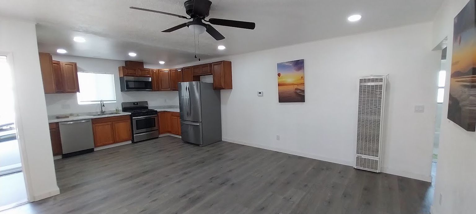 318 Taylor St photo 2