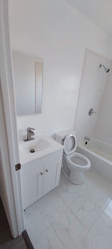 318 Taylor St photo 5