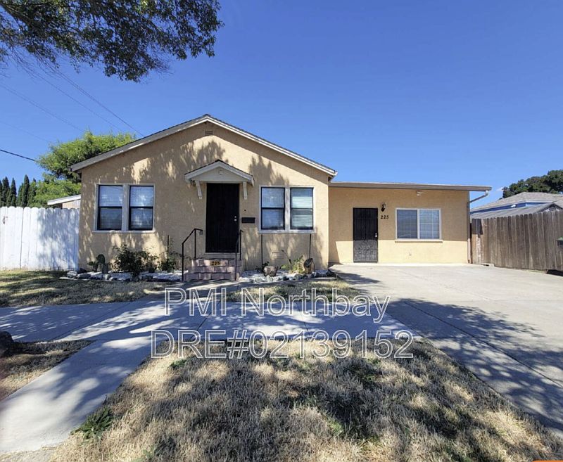 225 Madison St Fairfield, CA 94533 photo 3