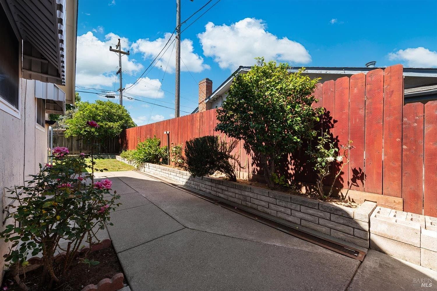513 San Remo St photo 4