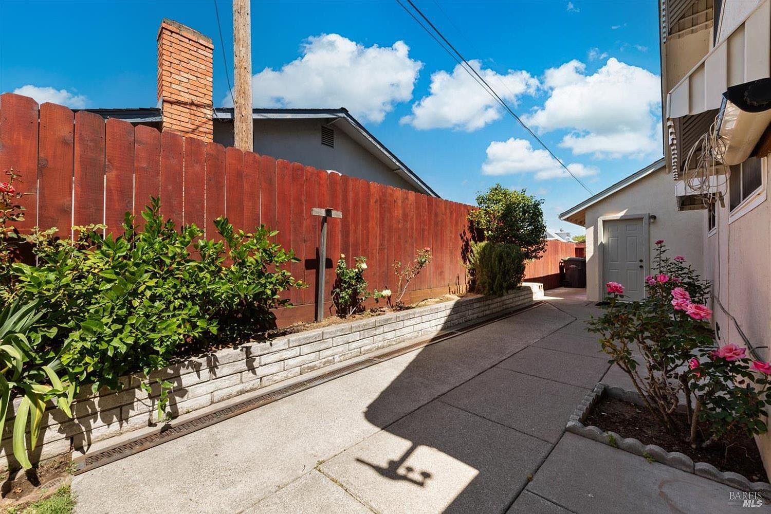 513 San Remo St photo 5