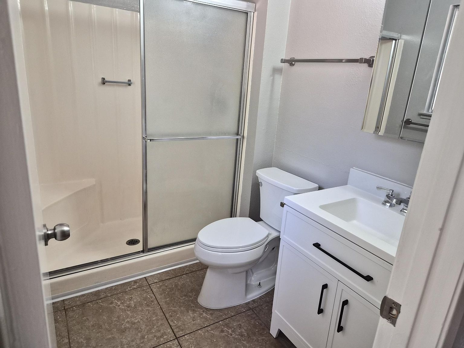 506 Holly St photo 3