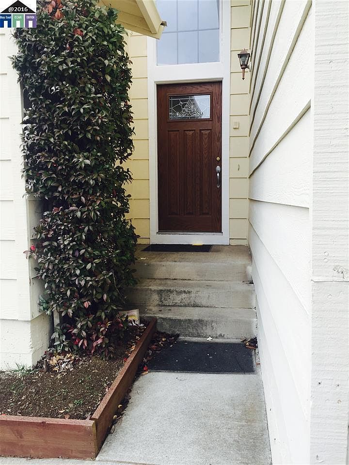 448 Parkview Ter photo 3