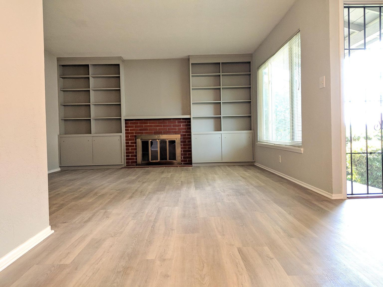 306 San Marino Ave photo 2