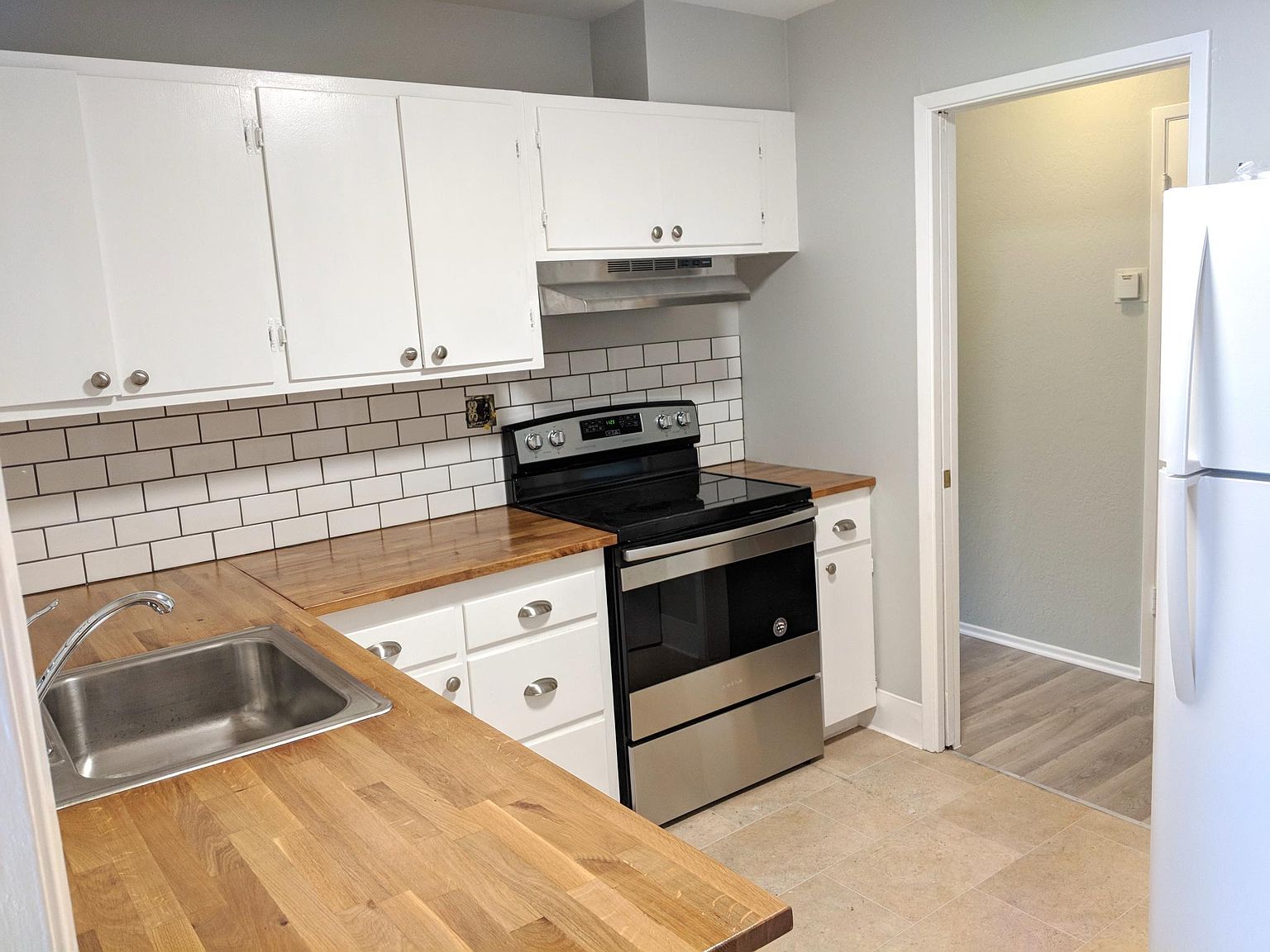 306 San Marino Ave photo 5