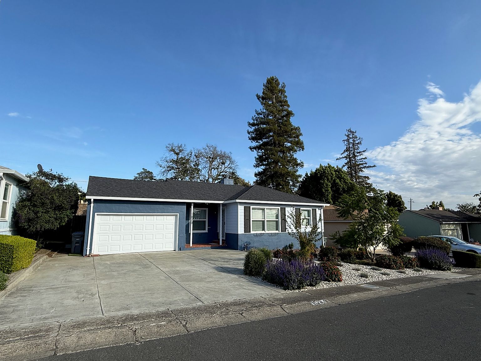 1020 Highland Ave photo 2
