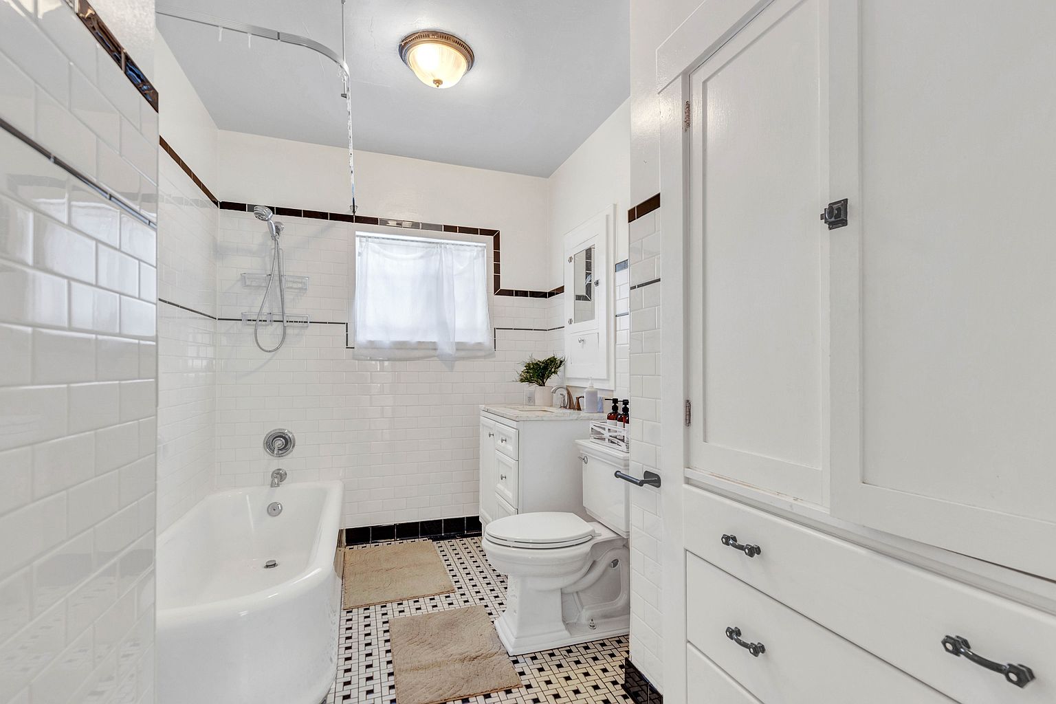 1524 Sutter St photo 3