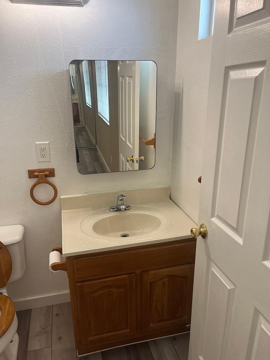 22 Glenn St photo 2