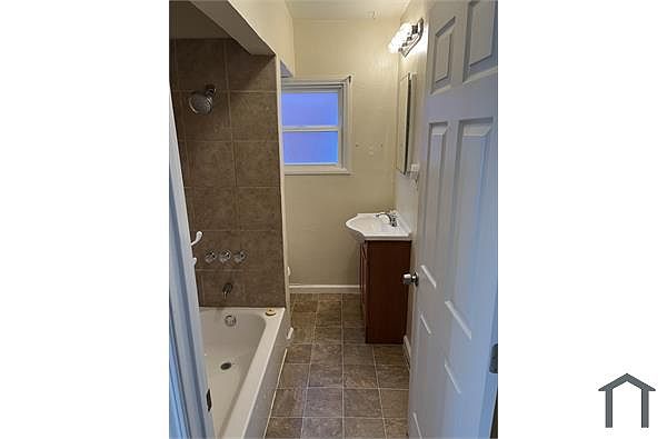 508 Grant St photo 4