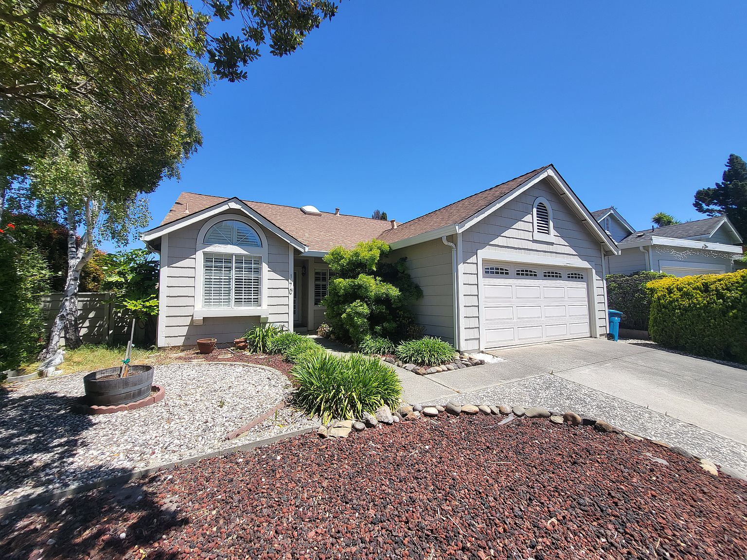 170 Moonraker Ct photo 3