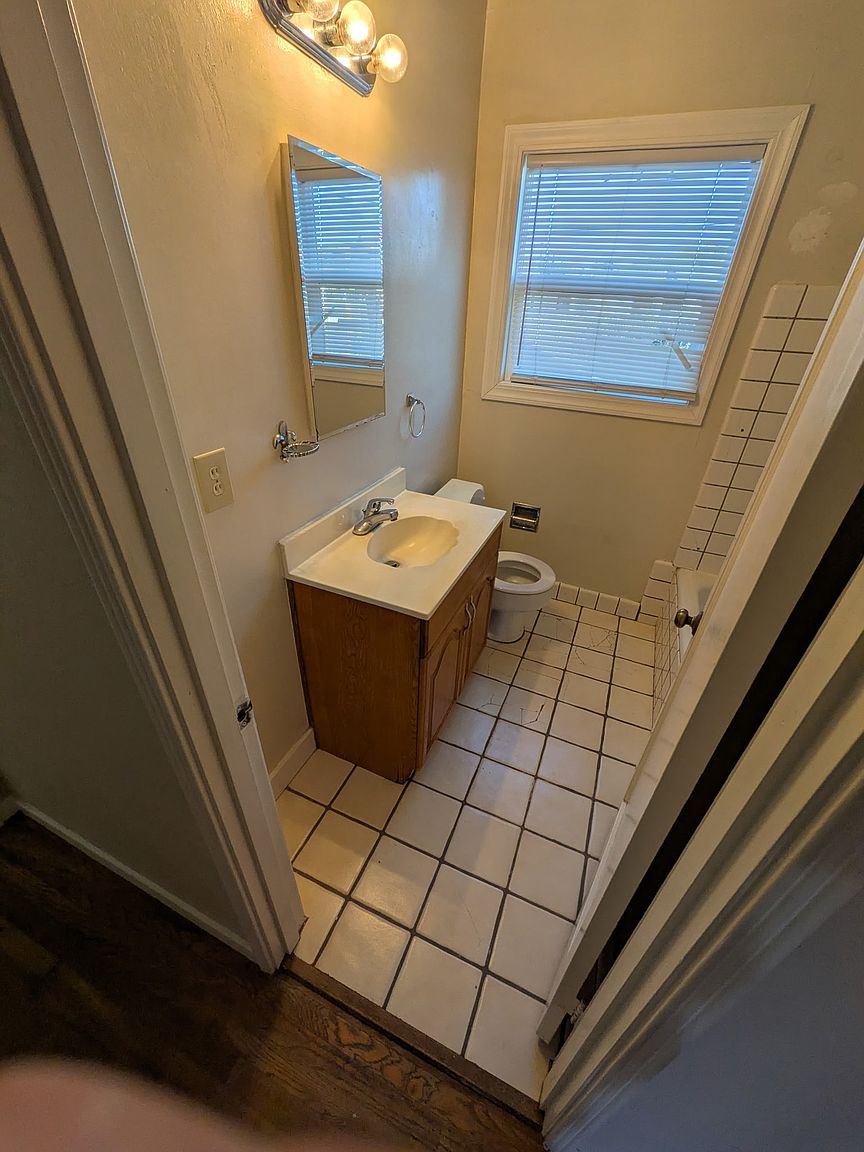 113 Revere St photo 5