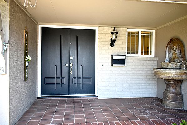 126 Skyway Dr photo 2