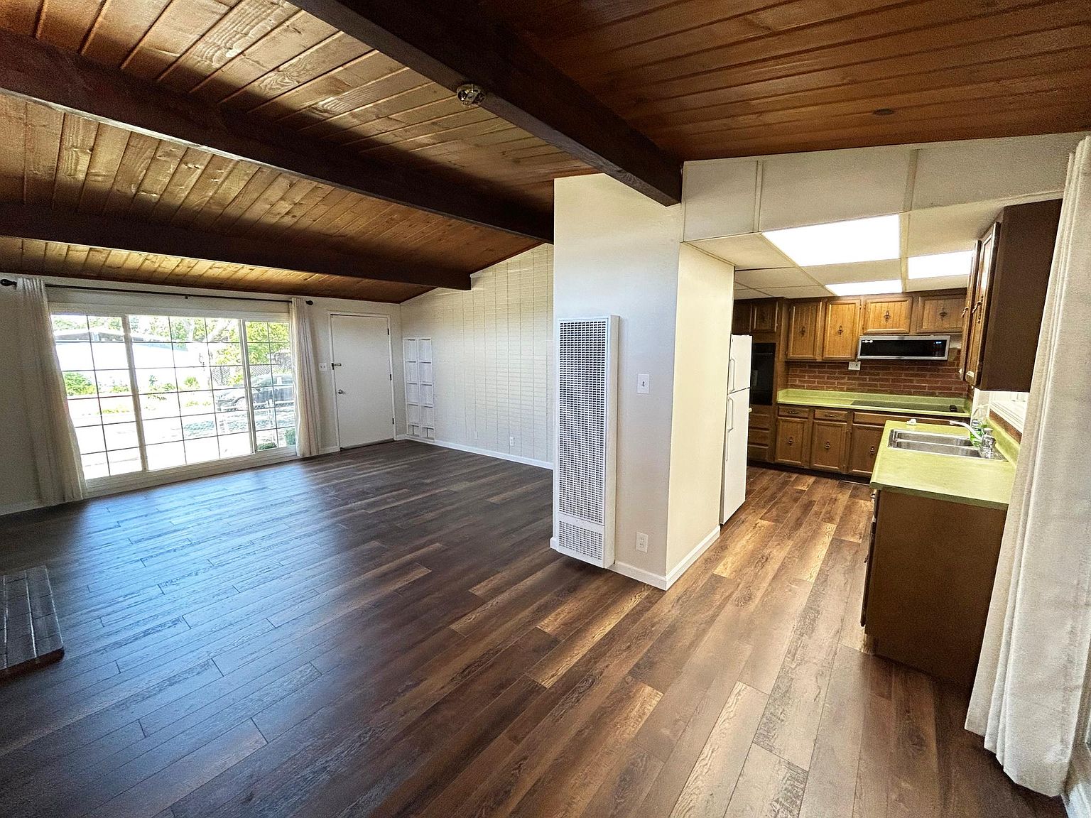 3602 Hazelwood St photo 3